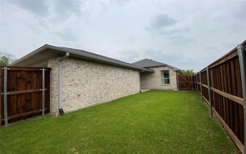 8325 Oak Island Trail, McKinney, TX 75071, 3 Bedrooms Bedrooms, ,2 BathroomsBathrooms,Residential,For Sale,8325 Oak Island Trail,20859606