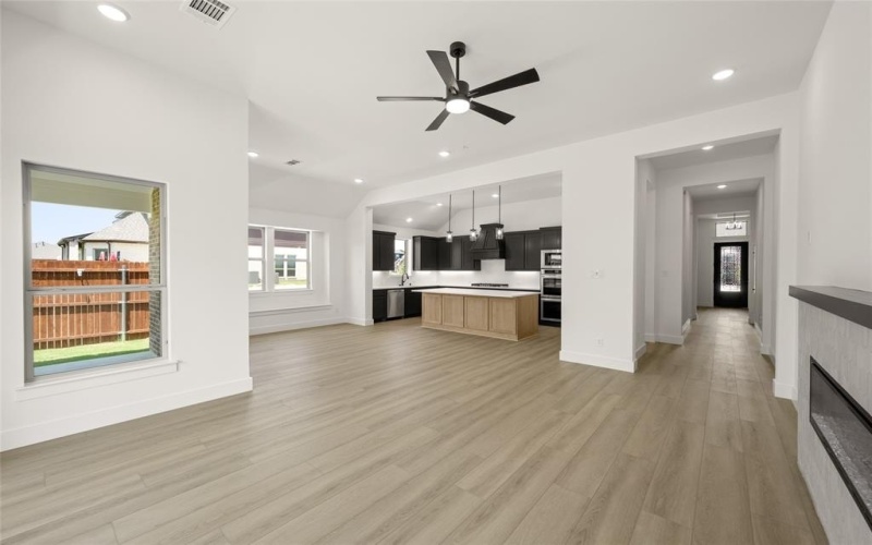 317 Willie Way, Burleson, TX 76028, 4 Bedrooms Bedrooms, ,3 BathroomsBathrooms,Residential,For Sale,317 Willie Way,20861905