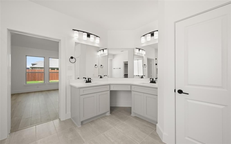 336 Autry Way, Burleson, TX 76028, 5 Habitaciones Habitaciones , ,5 BañosBaños,Residential,En Venta,336 Autry Way,20861929