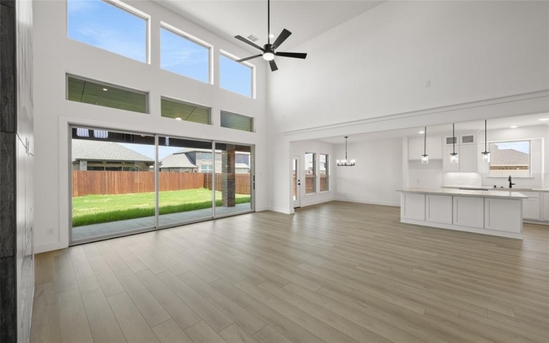 336 Autry Way, Burleson, TX 76028, 5 Habitaciones Habitaciones , ,5 BañosBaños,Residential,En Venta,336 Autry Way,20861929