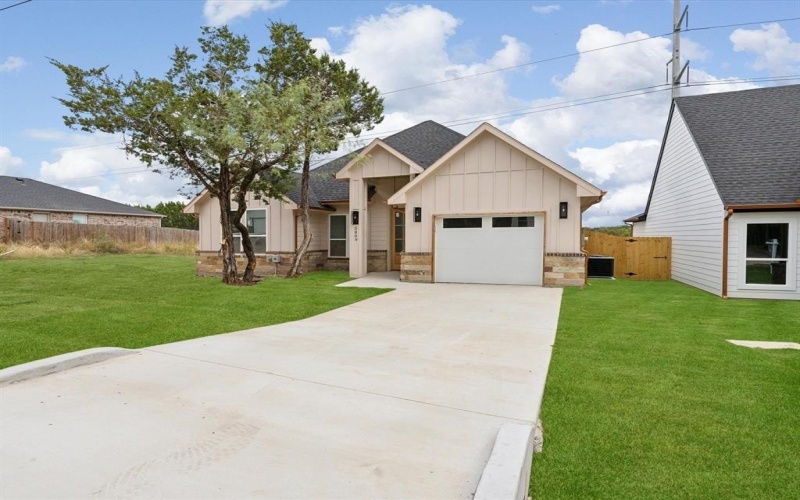 5809 Black Pine Circle, Granbury, TX 76048, 3 Habitaciones Habitaciones , ,2 BañosBaños,Residential,En Venta,5809 Black Pine Circle,20861994