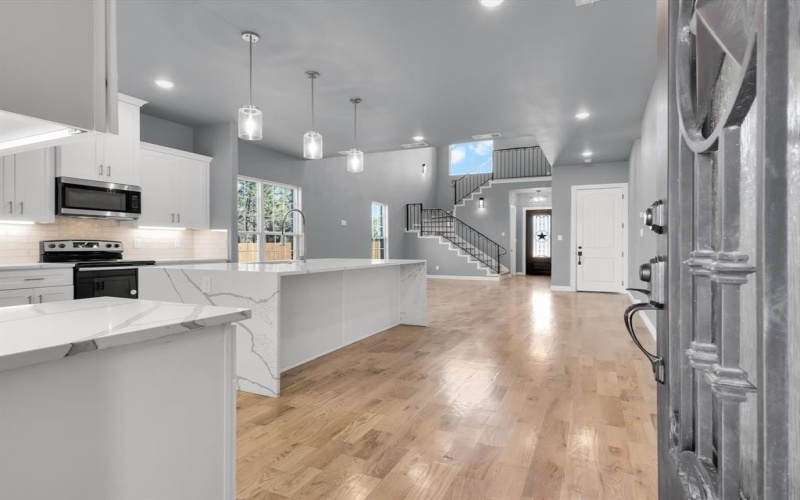 4600 Eagle Nest Court, Granbury, TX 76048, 4 Bedrooms Bedrooms, ,2 BathroomsBathrooms,Residential,For Sale,4600 Eagle Nest Court,20862006
