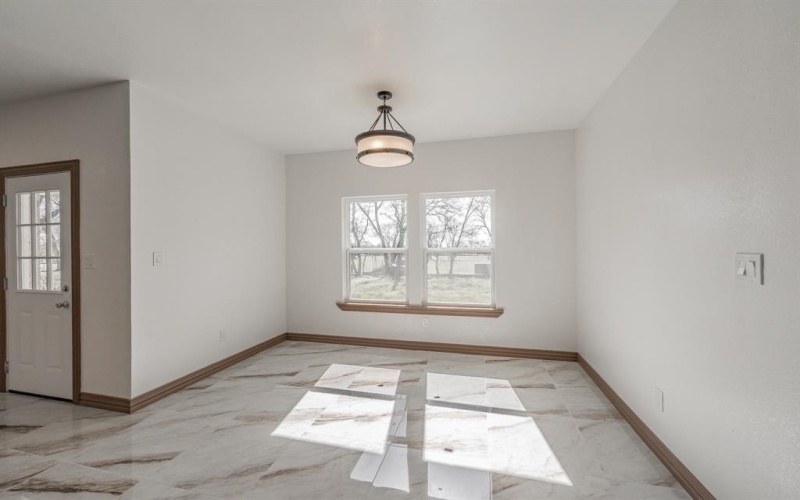206 Hix Road, Cleburne, TX 76031, 5 Bedrooms Bedrooms, ,2 BathroomsBathrooms,Residential,For Sale,206 Hix Road,20862050
