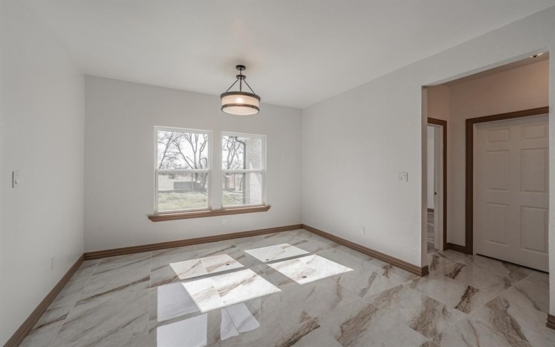 206 Hix Road, Cleburne, TX 76031, 5 Bedrooms Bedrooms, ,2 BathroomsBathrooms,Residential,For Sale,206 Hix Road,20862050
