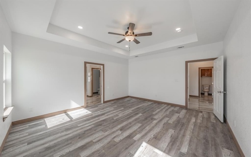 206 Hix Road, Cleburne, TX 76031, 5 Bedrooms Bedrooms, ,2 BathroomsBathrooms,Residential,For Sale,206 Hix Road,20862050