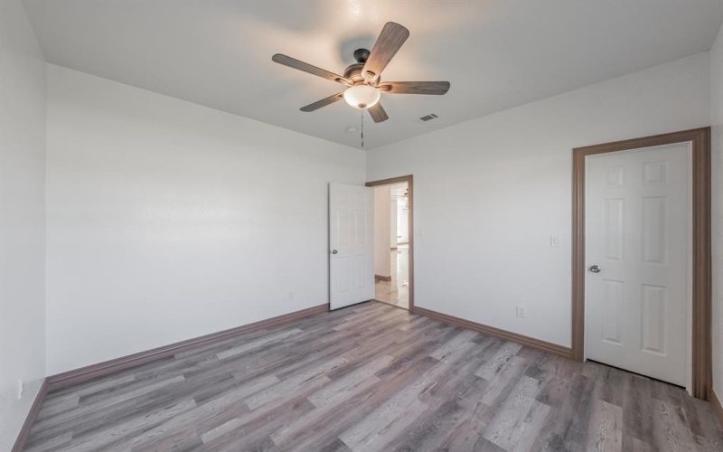 206 Hix Road, Cleburne, TX 76031, 5 Bedrooms Bedrooms, ,2 BathroomsBathrooms,Residential,For Sale,206 Hix Road,20862050