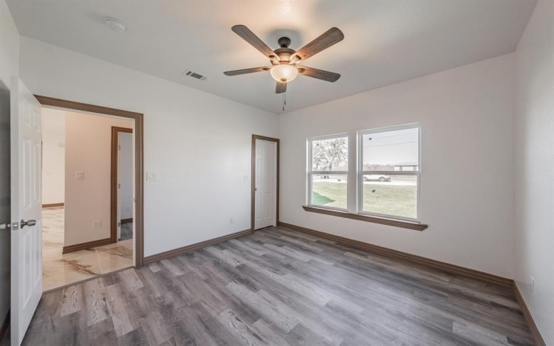206 Hix Road, Cleburne, TX 76031, 5 Bedrooms Bedrooms, ,2 BathroomsBathrooms,Residential,For Sale,206 Hix Road,20862050