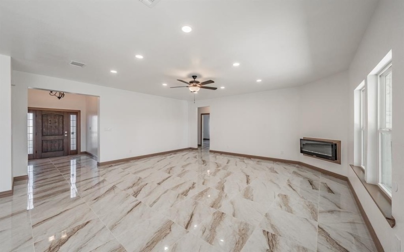 206 Hix Road, Cleburne, TX 76031, 5 Bedrooms Bedrooms, ,2 BathroomsBathrooms,Residential,For Sale,206 Hix Road,20862050