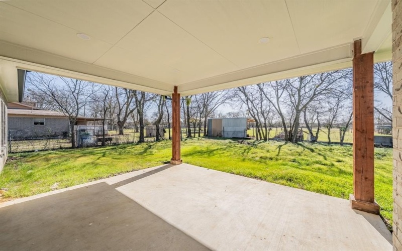 206 Hix Road, Cleburne, TX 76031, 5 Bedrooms Bedrooms, ,2 BathroomsBathrooms,Residential,For Sale,206 Hix Road,20862050