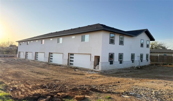 6800 Oak Crest Drive W, Kennedale, TX 76140, 15 Bedrooms Bedrooms, ,12 BathroomsBathrooms,Residential Multi Family,For Sale,6800 Oak Crest Drive W,20862064