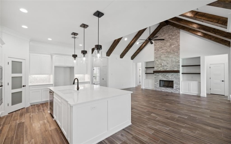 104 Oak Meadow Lane, Weatherford, TX 76085, 3 Bedrooms Bedrooms, ,2 BathroomsBathrooms,Residential,For Sale,104 Oak Meadow Lane,20864430