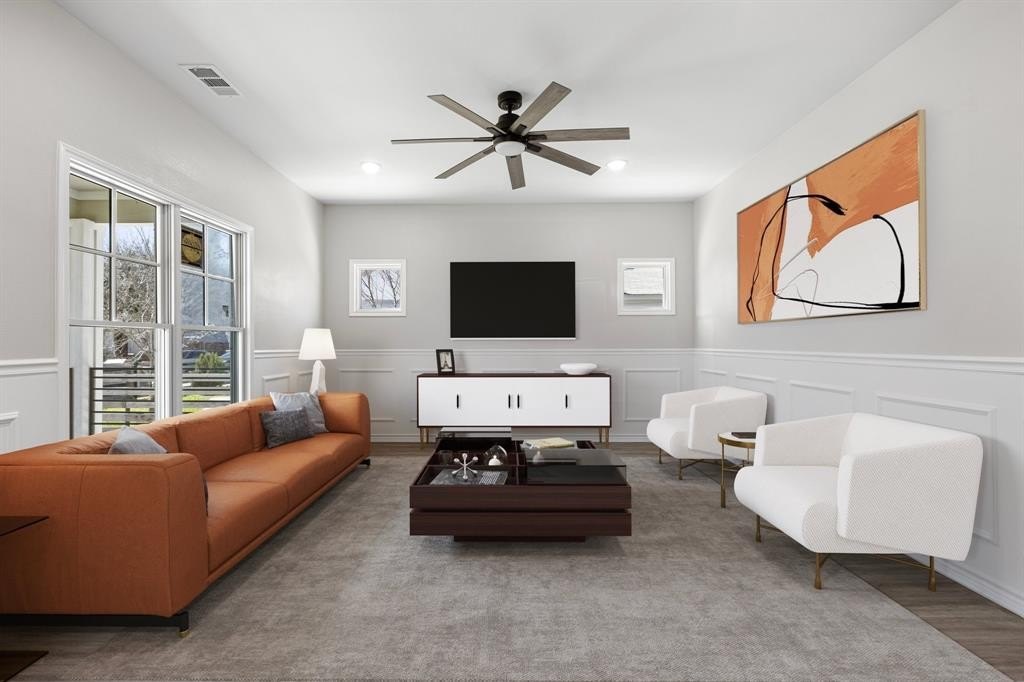 623 W Pembroke Avenue, Dallas, TX 75208, 4 Bedrooms Bedrooms, ,3 BathroomsBathrooms,Residential,For Sale,623 W Pembroke Avenue,20864508