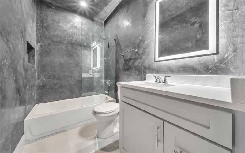 2404 Givendale Road, Dallas, TX 75241, 3 Bedrooms Bedrooms, ,2 BathroomsBathrooms,Residential,For Sale,2404 Givendale Road,20862311