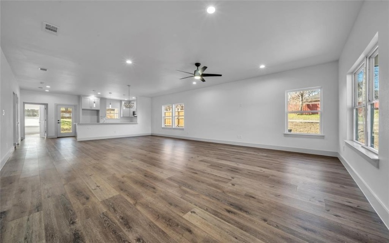 2404 Givendale Road, Dallas, TX 75241, 3 Bedrooms Bedrooms, ,2 BathroomsBathrooms,Residential,For Sale,2404 Givendale Road,20862311