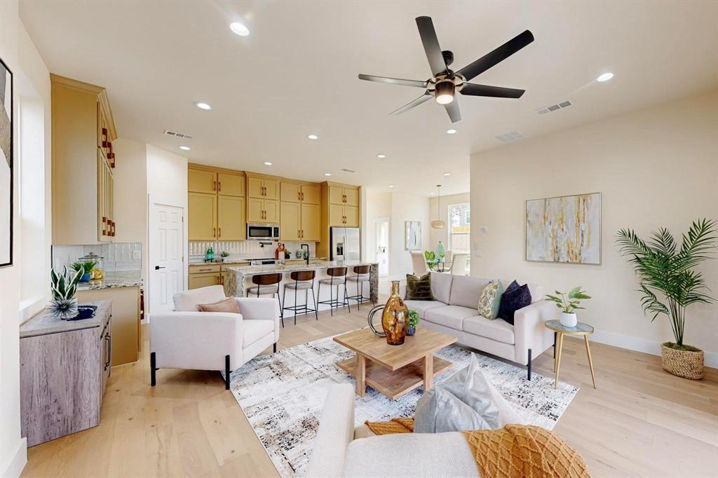 1525 Mcbroom Street, Dallas, TX 75212, 5 Bedrooms Bedrooms, ,5 BathroomsBathrooms,Residential,For Sale,1525 Mcbroom Street,20862663