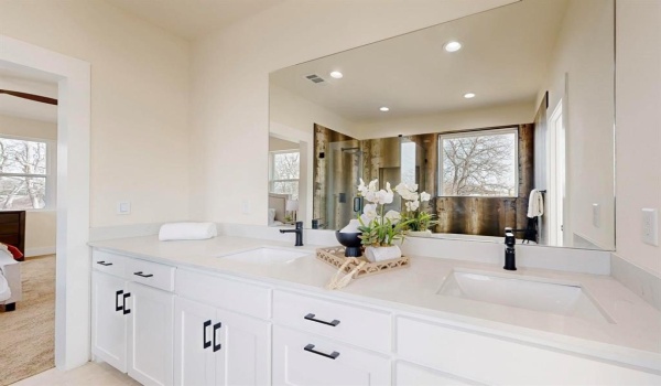 1525 Mcbroom Street, Dallas, TX 75212, 5 Bedrooms Bedrooms, ,5 BathroomsBathrooms,Residential,For Sale,1525 Mcbroom Street,20862663