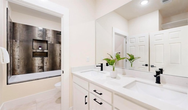 1525 Mcbroom Street, Dallas, TX 75212, 5 Bedrooms Bedrooms, ,5 BathroomsBathrooms,Residential,For Sale,1525 Mcbroom Street,20862663