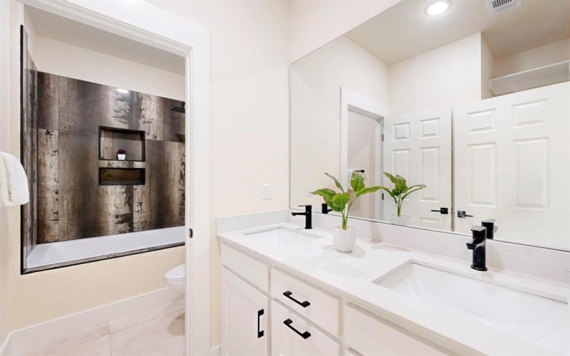 1525 Mcbroom Street, Dallas, TX 75212, 5 Bedrooms Bedrooms, ,5 BathroomsBathrooms,Residential,For Sale,1525 Mcbroom Street,20862663