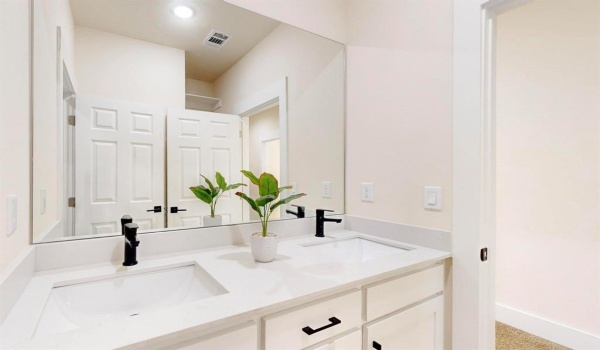 1525 Mcbroom Street, Dallas, TX 75212, 5 Bedrooms Bedrooms, ,5 BathroomsBathrooms,Residential,For Sale,1525 Mcbroom Street,20862663