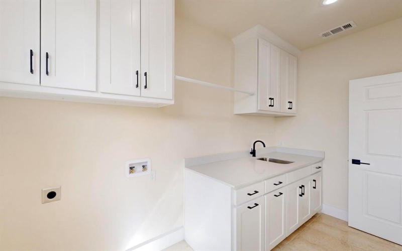 1525 Mcbroom Street, Dallas, TX 75212, 5 Bedrooms Bedrooms, ,5 BathroomsBathrooms,Residential,For Sale,1525 Mcbroom Street,20862663