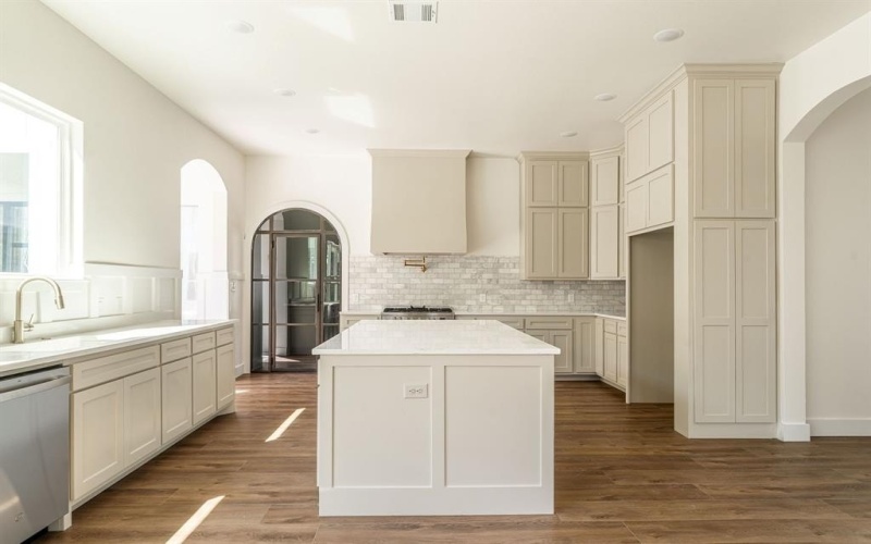 204 Deer Glade Court, Azle, TX 76020, 4 Bedrooms Bedrooms, ,3 BathroomsBathrooms,Residential,For Sale,204 Deer Glade Court,20862958
