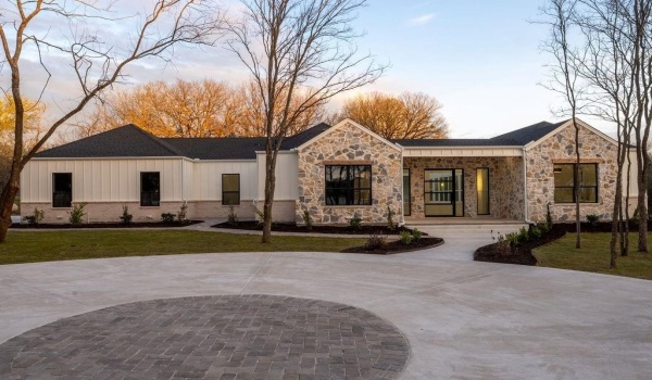 204 Deer Glade Court, Azle, TX 76020, 4 Bedrooms Bedrooms, ,3 BathroomsBathrooms,Residential,For Sale,204 Deer Glade Court,20862958