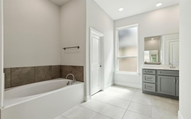 401 Santa Lucia Drive, Anna, TX 75409, 4 Bedrooms Bedrooms, ,3 BathroomsBathrooms,Residential,For Sale,401 Santa Lucia Drive,20861056