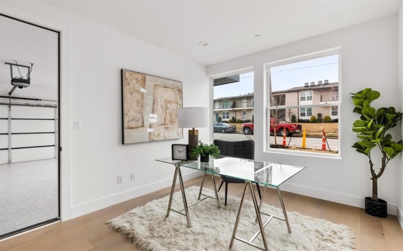 604 N Ewing Avenue #102, Dallas, TX 75203, 3 Bedrooms Bedrooms, ,3 BathroomsBathrooms,Residential,For Sale,604 N Ewing Avenue,20863371