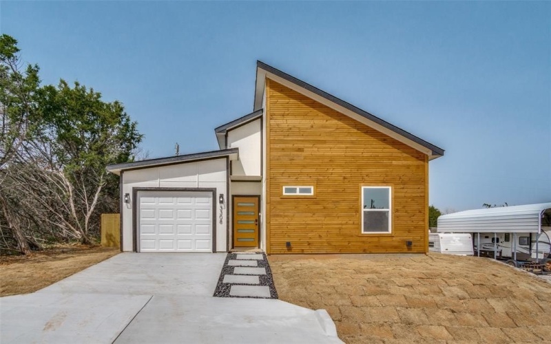 3308 Brazos River Drive, Granbury, TX 76048, 3 Bedrooms Bedrooms, ,2 BathroomsBathrooms,Residential,For Sale,3308 Brazos River Drive,20863405