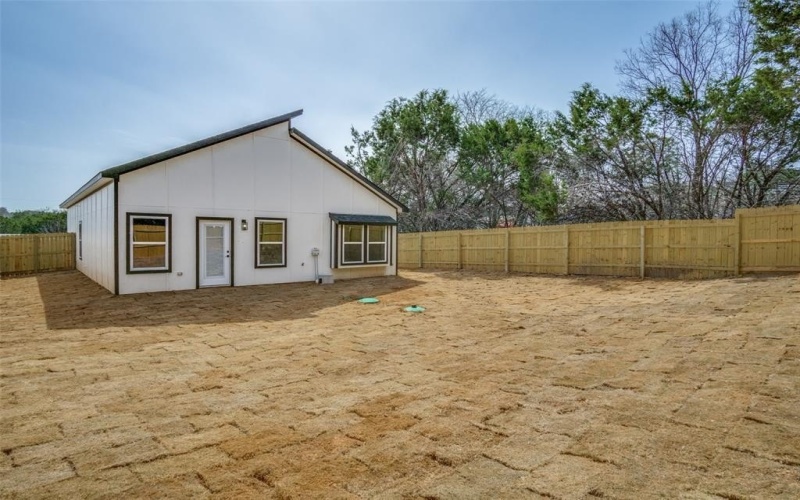 3308 Brazos River Drive, Granbury, TX 76048, 3 Bedrooms Bedrooms, ,2 BathroomsBathrooms,Residential,For Sale,3308 Brazos River Drive,20863405