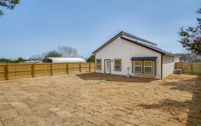 3308 Brazos River Drive, Granbury, TX 76048, 3 Bedrooms Bedrooms, ,2 BathroomsBathrooms,Residential,For Sale,3308 Brazos River Drive,20863405