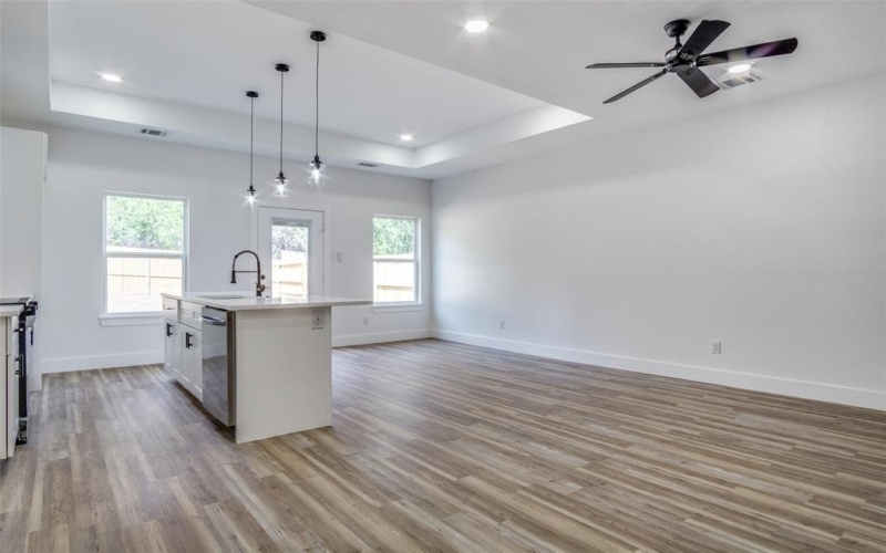 3308 Brazos River Drive, Granbury, TX 76048, 3 Bedrooms Bedrooms, ,2 BathroomsBathrooms,Residential,For Sale,3308 Brazos River Drive,20863405