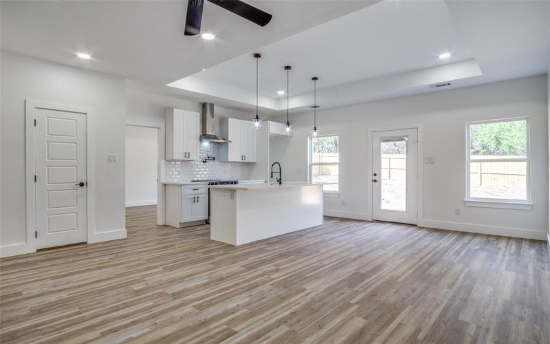 3308 Brazos River Drive, Granbury, TX 76048, 3 Bedrooms Bedrooms, ,2 BathroomsBathrooms,Residential,For Sale,3308 Brazos River Drive,20863405