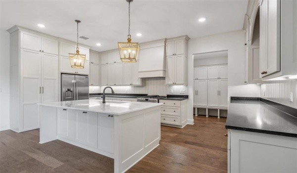 4618 Flat Creek Cove, Tyler, TX 75703, 4 Habitaciones Habitaciones , ,3 BañosBaños,Residential,En Venta,4618 Flat Creek Cove,20861572