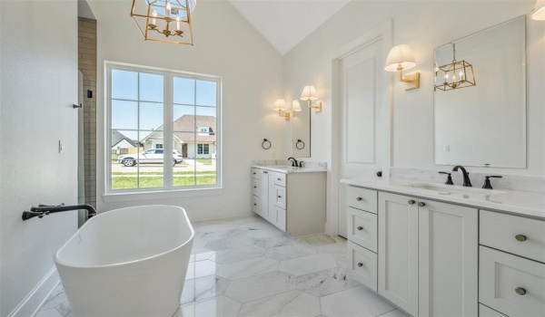 4618 Flat Creek Cove, Tyler, TX 75703, 4 Habitaciones Habitaciones , ,3 BañosBaños,Residential,En Venta,4618 Flat Creek Cove,20861572