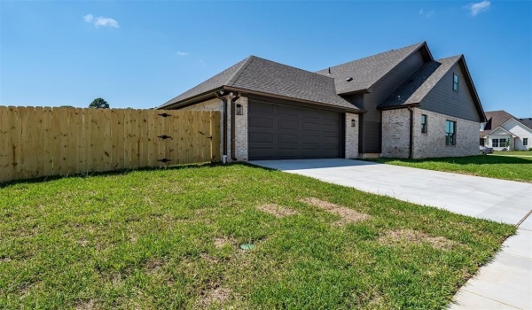 4618 Flat Creek Cove, Tyler, TX 75703, 4 Habitaciones Habitaciones , ,3 BañosBaños,Residential,En Venta,4618 Flat Creek Cove,20861572