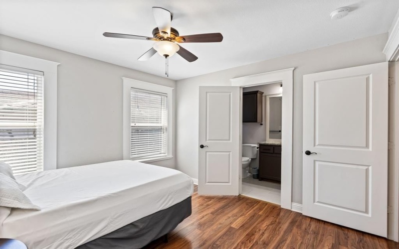 818 N Beckley Avenue, Dallas, TX 75203, 4 Bedrooms Bedrooms, ,5 BathroomsBathrooms,Residential Multi Family,For Sale,818 N Beckley Avenue,20863993