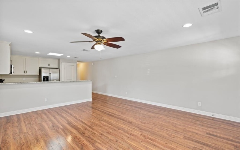 818 N Beckley Avenue, Dallas, TX 75203, 4 Bedrooms Bedrooms, ,5 BathroomsBathrooms,Residential Multi Family,For Sale,818 N Beckley Avenue,20863993