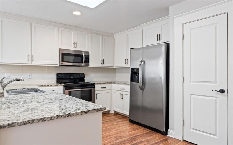 818 N Beckley Avenue, Dallas, TX 75203, 4 Bedrooms Bedrooms, ,5 BathroomsBathrooms,Residential Multi Family,For Sale,818 N Beckley Avenue,20863993