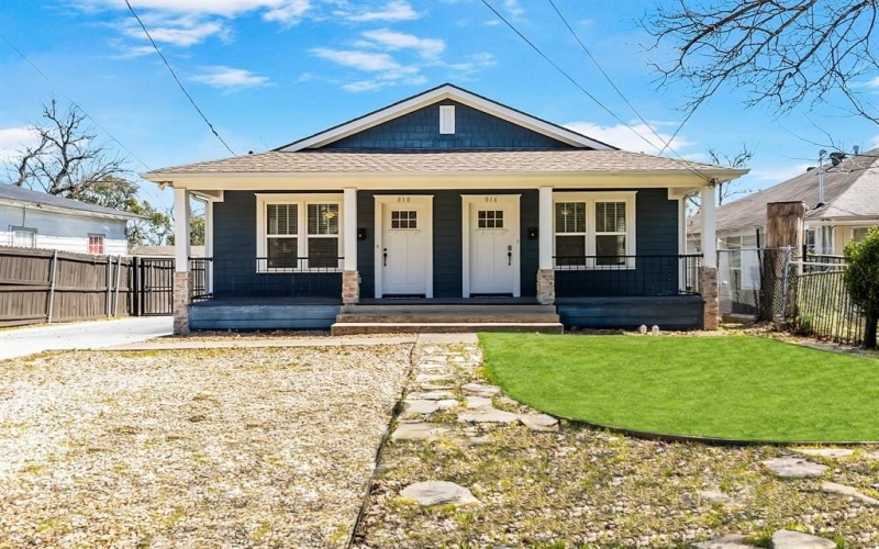 818 N Beckley Avenue, Dallas, TX 75203, 4 Bedrooms Bedrooms, ,5 BathroomsBathrooms,Residential Multi Family,For Sale,818 N Beckley Avenue,20863993