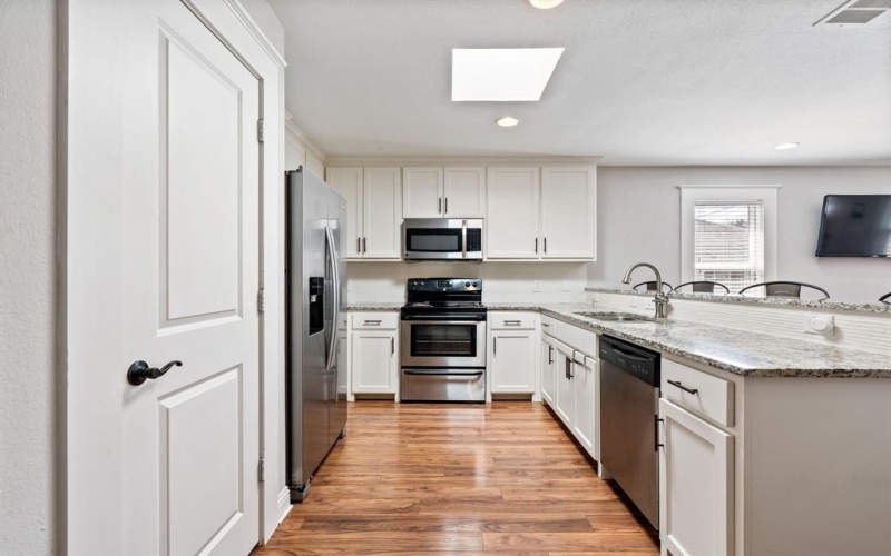 818 N Beckley Avenue, Dallas, TX 75203, 4 Bedrooms Bedrooms, ,5 BathroomsBathrooms,Residential Multi Family,For Sale,818 N Beckley Avenue,20863993