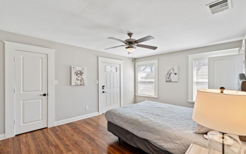 818 N Beckley Avenue, Dallas, TX 75203, 4 Bedrooms Bedrooms, ,5 BathroomsBathrooms,Residential Multi Family,For Sale,818 N Beckley Avenue,20863993