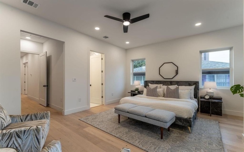 2001 Lucille Street, Dallas, TX 75204, 3 Bedrooms Bedrooms, ,3 BathroomsBathrooms,Residential Lease,For Rent,2001 Lucille Street,20861729