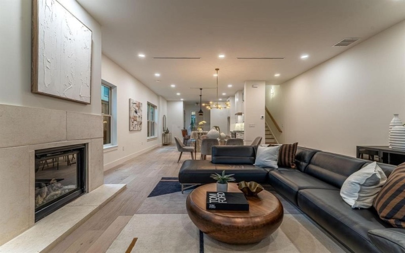 2001 Lucille Street, Dallas, TX 75204, 3 Bedrooms Bedrooms, ,3 BathroomsBathrooms,Residential Lease,For Rent,2001 Lucille Street,20861729