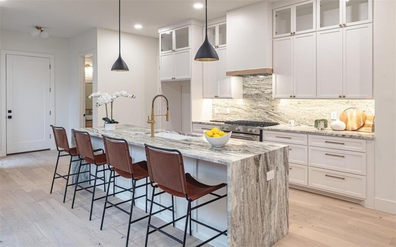 2001 Lucille Street, Dallas, TX 75204, 3 Bedrooms Bedrooms, ,3 BathroomsBathrooms,Residential Lease,For Rent,2001 Lucille Street,20861729