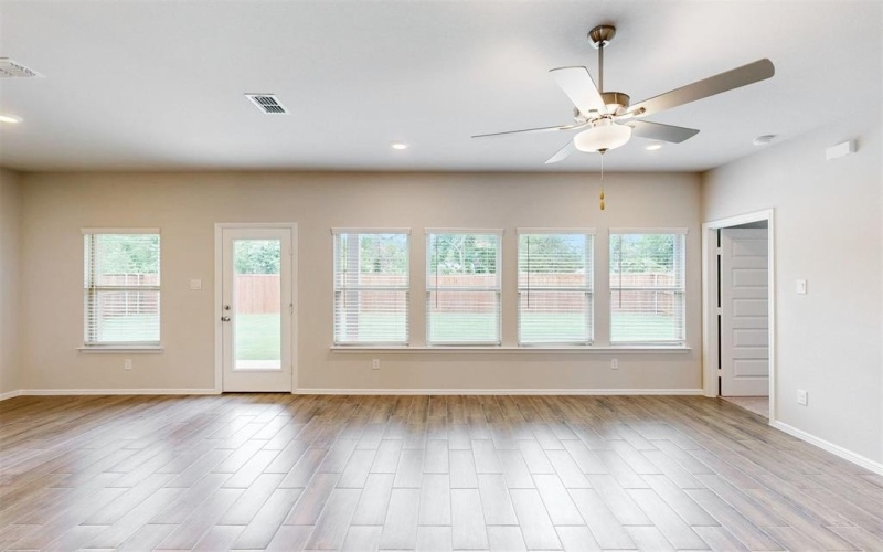 3516 Coronation Court, Denton, TX 76208, 4 Bedrooms Bedrooms, ,2 BathroomsBathrooms,Residential,For Sale,3516 Coronation Court,20864070