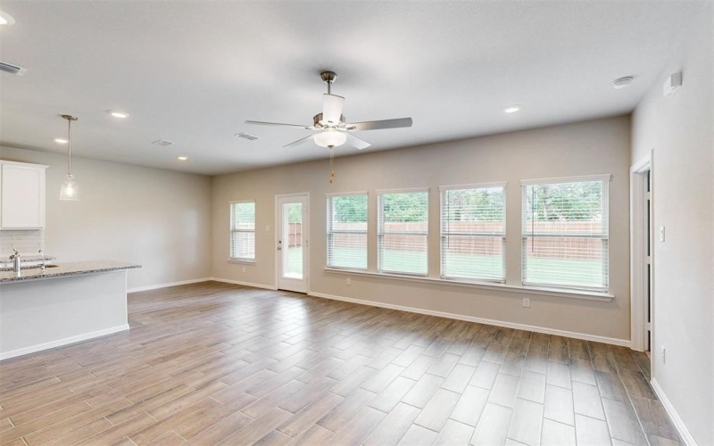 3516 Coronation Court, Denton, TX 76208, 4 Bedrooms Bedrooms, ,2 BathroomsBathrooms,Residential,For Sale,3516 Coronation Court,20864070