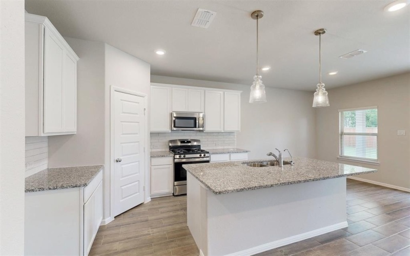3516 Coronation Court, Denton, TX 76208, 4 Bedrooms Bedrooms, ,2 BathroomsBathrooms,Residential,For Sale,3516 Coronation Court,20864070