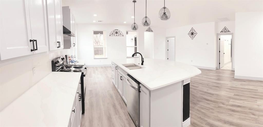 5147 Chapman Street, Fort Worth, TX 76105, 3 Bedrooms Bedrooms, ,2 BathroomsBathrooms,Residential,For Sale,5147 Chapman Street,20864079