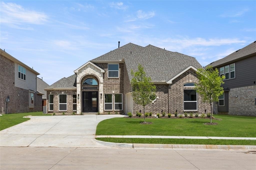 316 Loretta Lane, Burleson, TX 76028, 4 Bedrooms Bedrooms, ,5 BathroomsBathrooms,Residential,For Sale,316 Loretta Lane,20861788